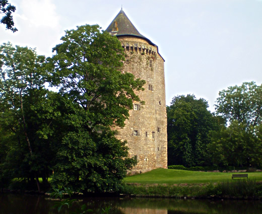 chateau du Grand Fougeray : la tour Du Guesclin