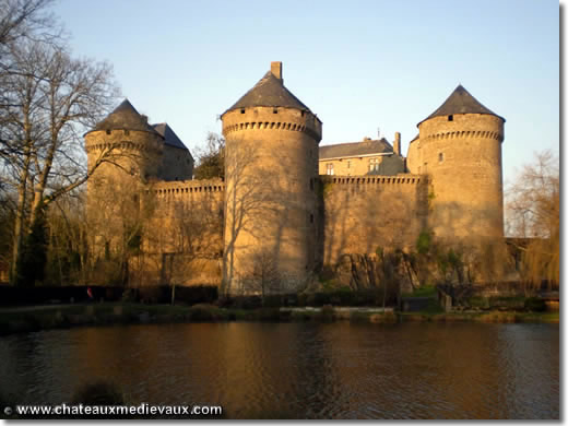 chateaux forts