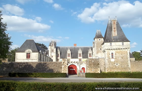 chateau fort de Goulaine
