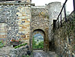 Chateau de Montmorin : entrée principale, vue intérieure