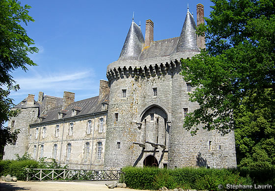 chateau fort de Montmuran