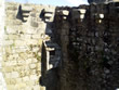 Chateau de Tonquédec : corbeaux et latrines