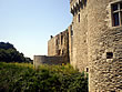 Suscinio : restes d'une tour sur le rempart Sud